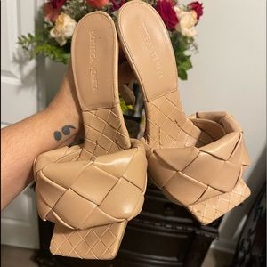 Bottega V heels
